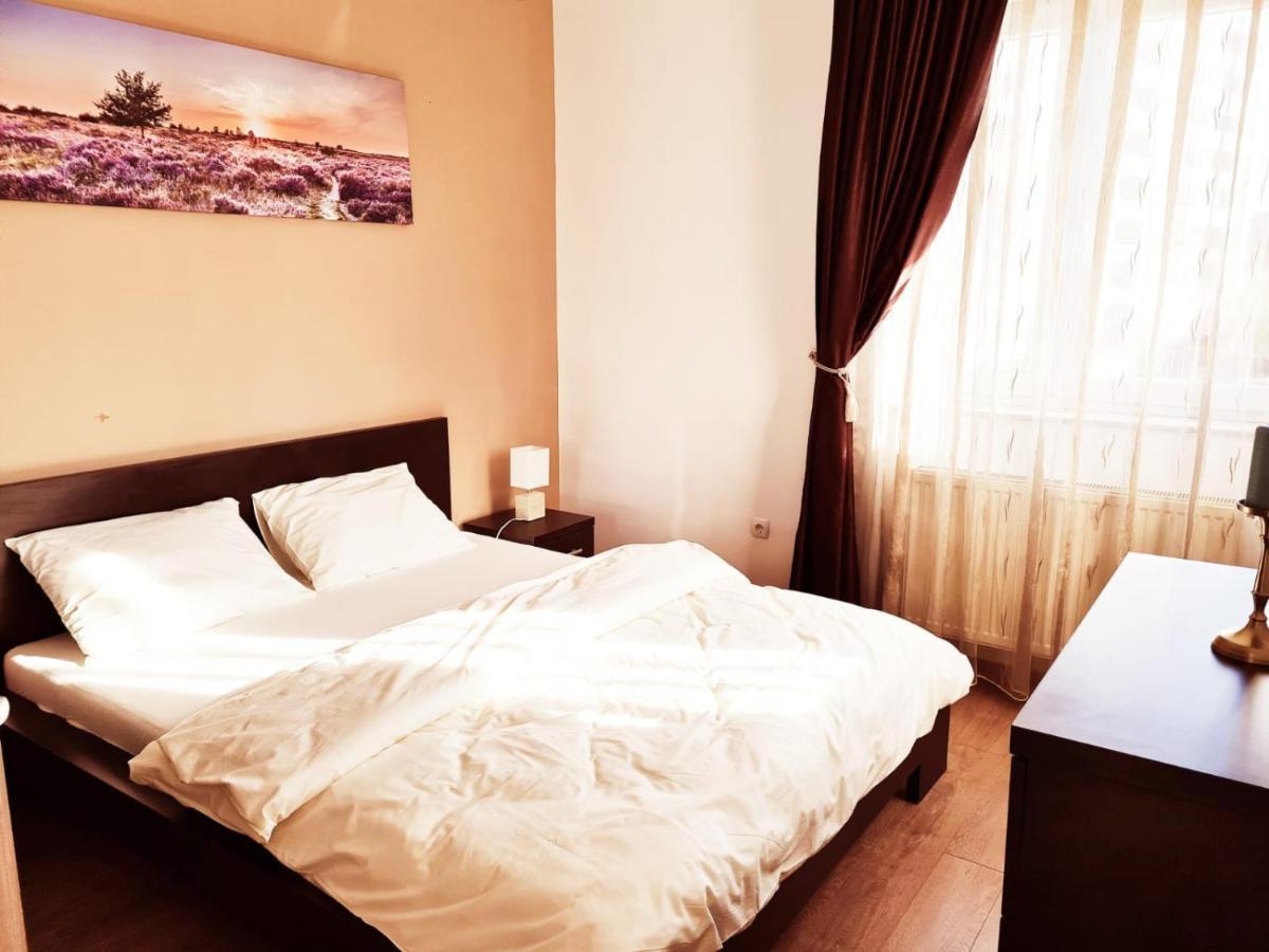 Ideal Apartments Орадя Екстер'єр фото