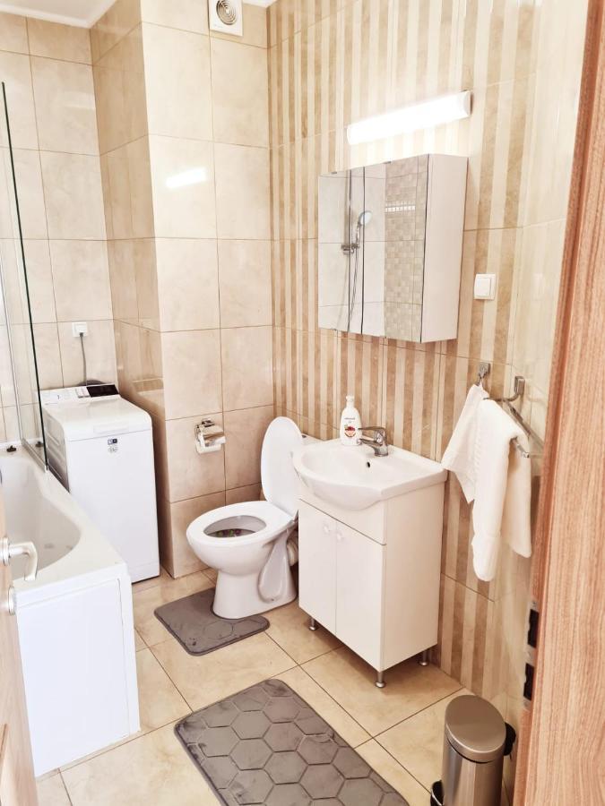 Ideal Apartments Орадя Екстер'єр фото